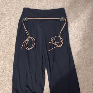 black under knee long pants with belt